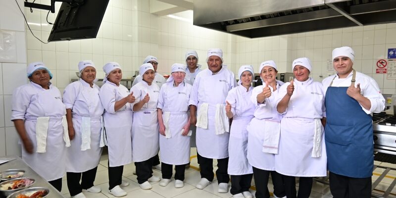 Beca-Repared-en-el-Instituto-Continental