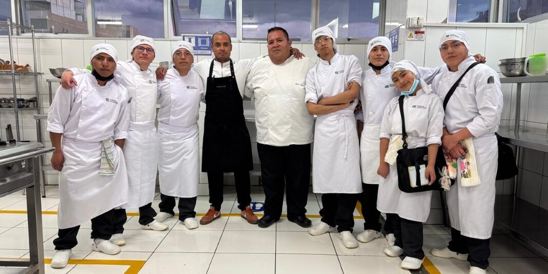 Clase Magistral de Cocina Española Instituto Continental