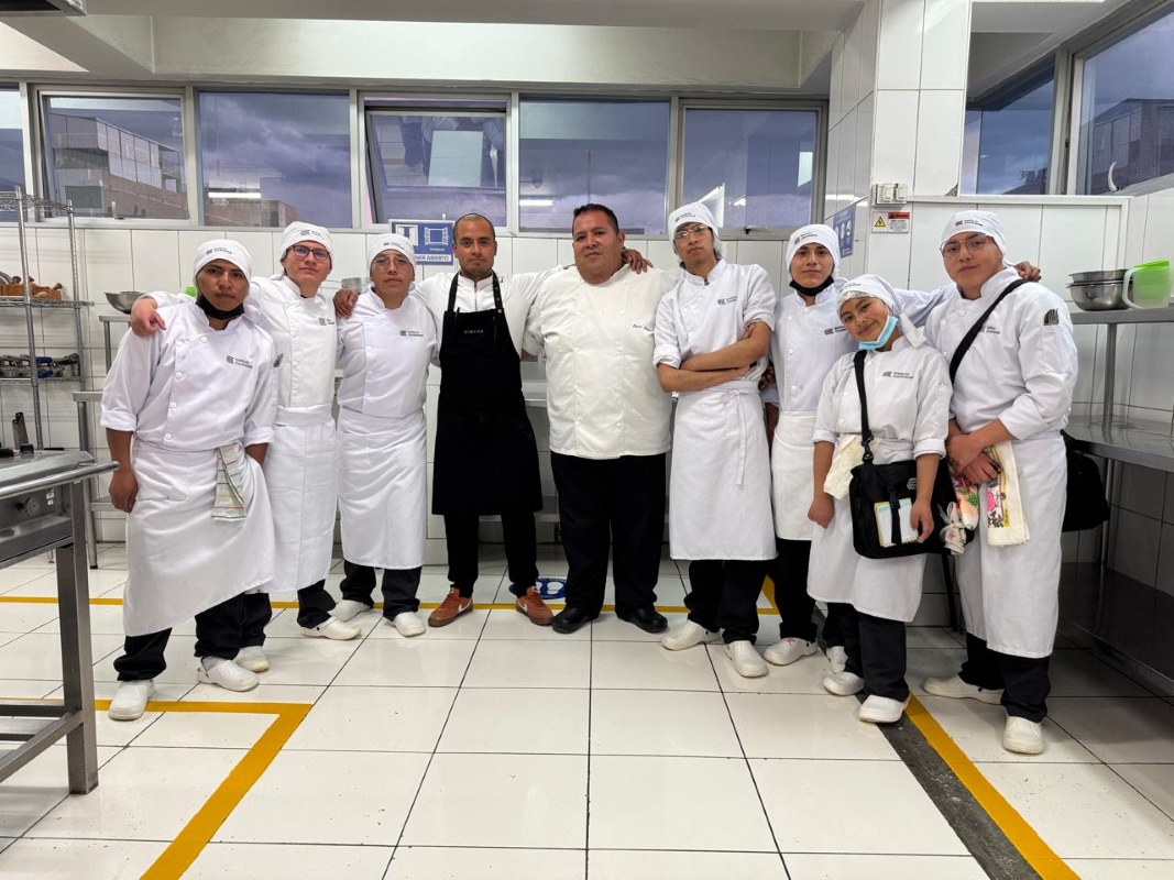 Clase Magistral de Cocina Española Instituto Continental