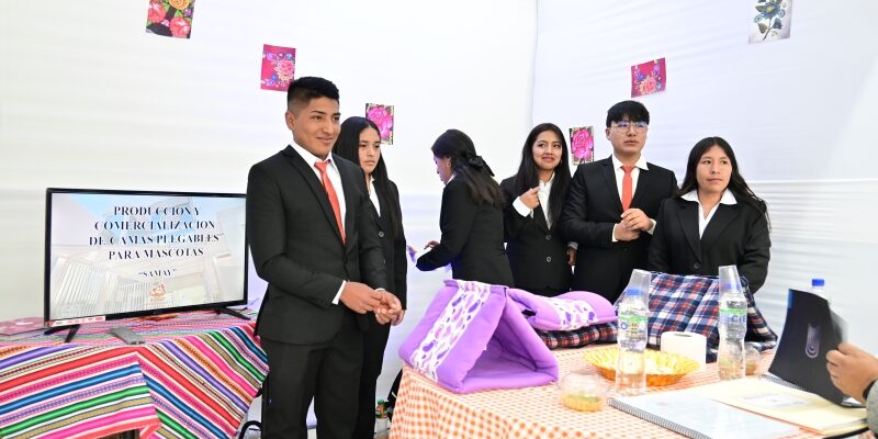Estudiantes de Administración presentan proyectos innovadores y sostenibles
