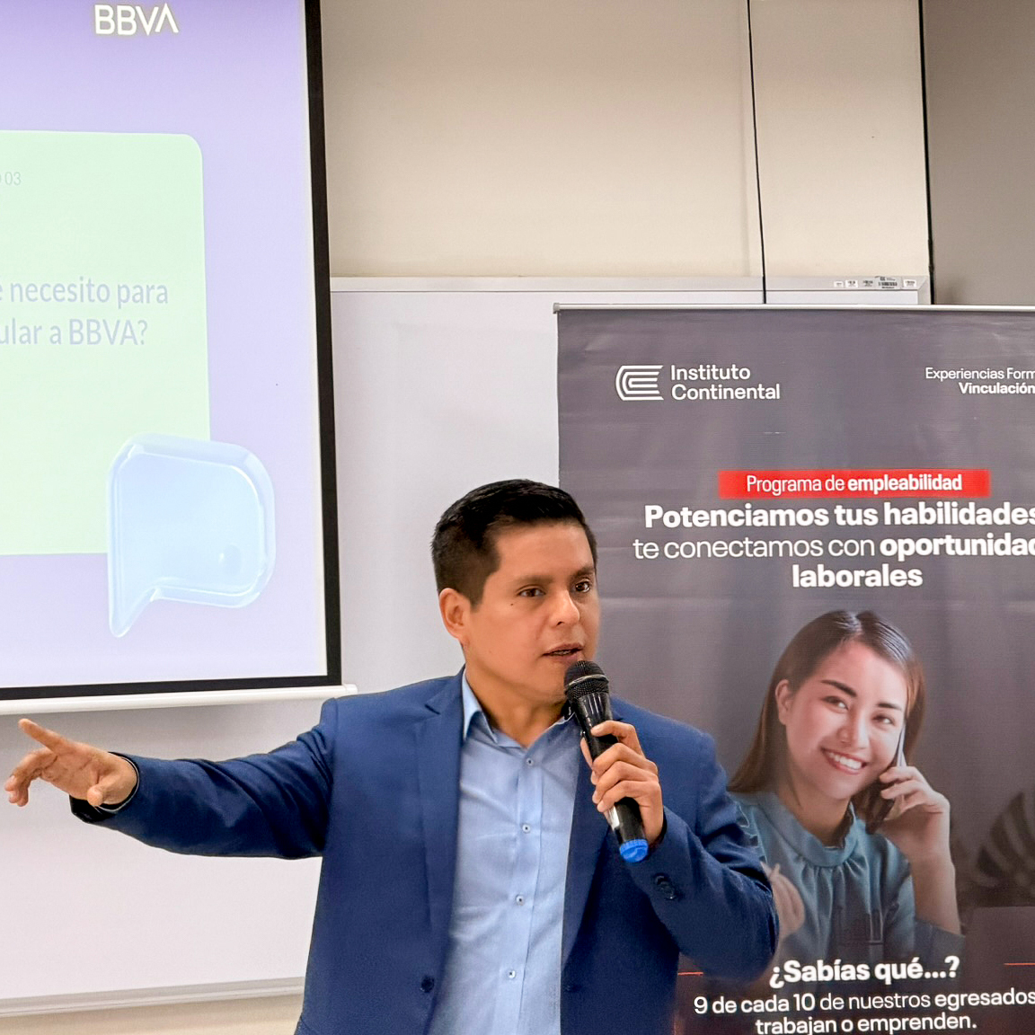 Representante de BBVA ponencia